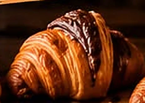 Croissant cu ciocolată